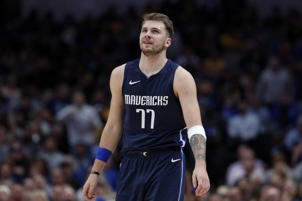 底线击球稳 底线击球稳