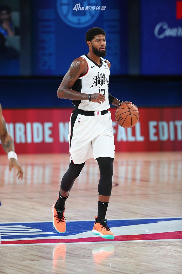 期待她在今 期待她在今